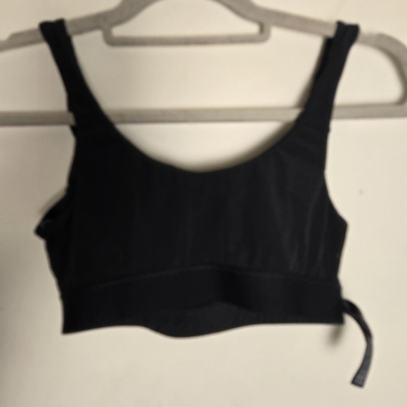 Victoria Secret Sport, sports bra size medium - Picture 3 of 7